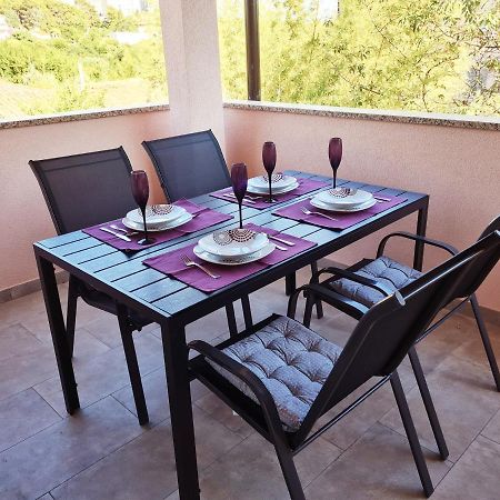 Apartment Tomas Near The Beach プーラ エクステリア 写真