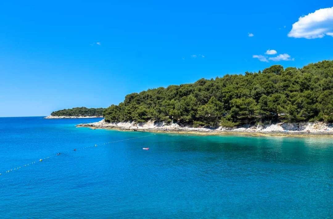 Apartment Tomas Near The Beach プーラ エクステリア 写真